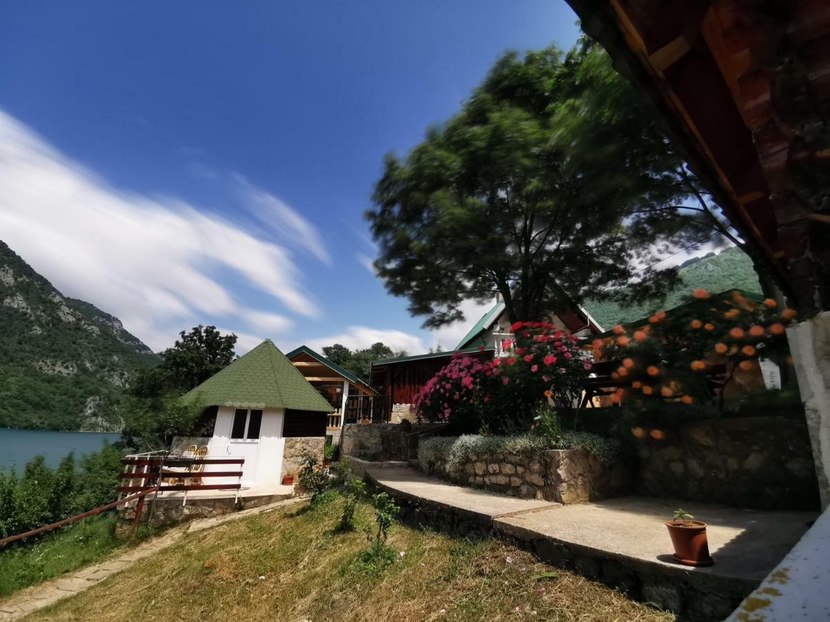 B&B Konak プルジネ エクステリア 写真